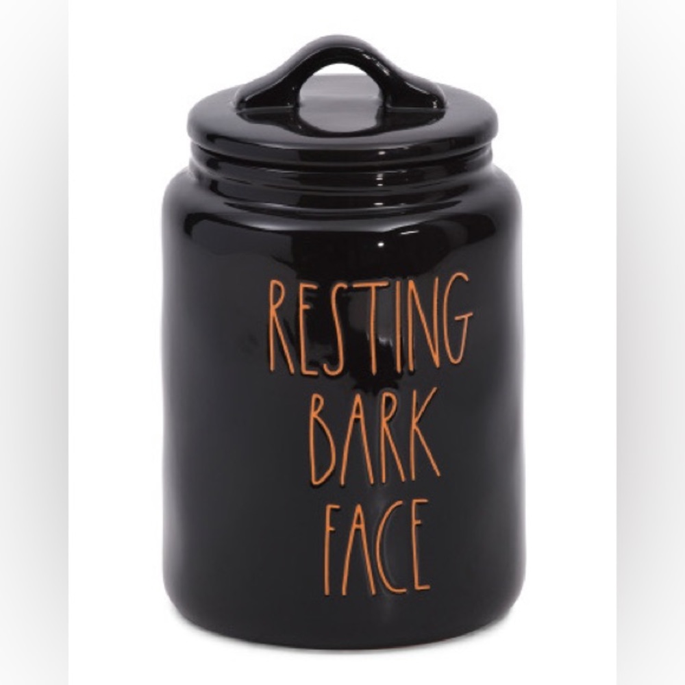 RAE DUNN
Large Resting Bark Face Canister